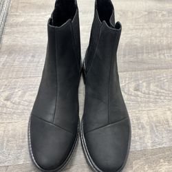 Black Booties Size 7