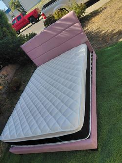 Full size bed