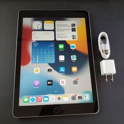 Apple iPad 5 - Wifi - Like New