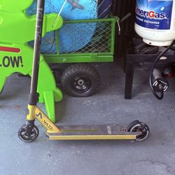 Madd gear carve elite Trick Stunt scooter 