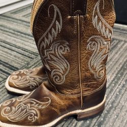 Justin Cowgirl Boots Women’s Size 8