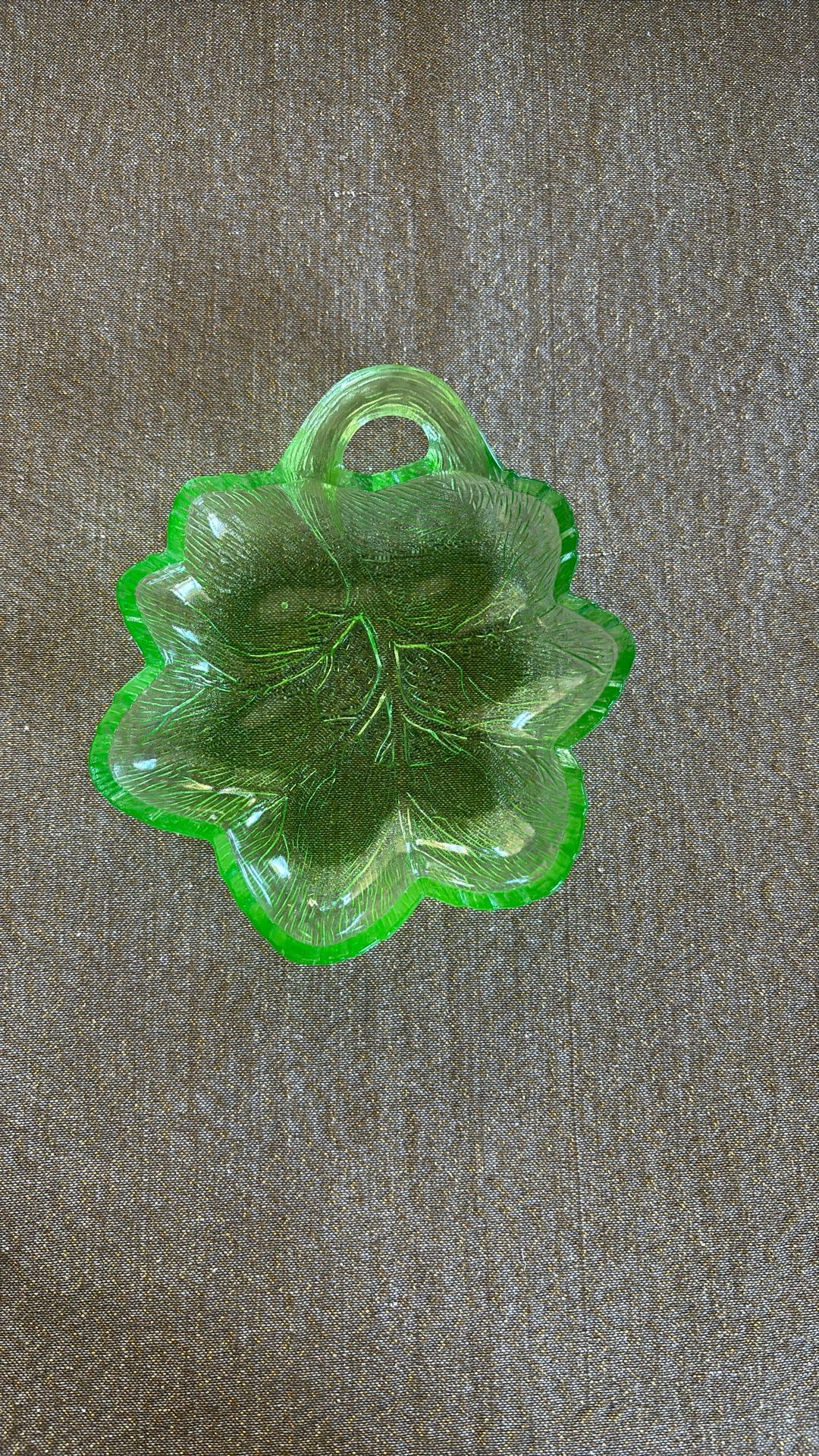 Indiana uranium green glass embossed leaf bowl