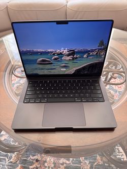 MacBook Pro 14” M4 Laptop 16GB 512GB