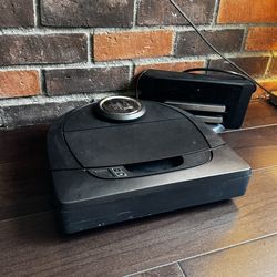 Neato Smart robot vacuum and Bonus Accessories