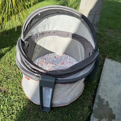 selling this baby cradle