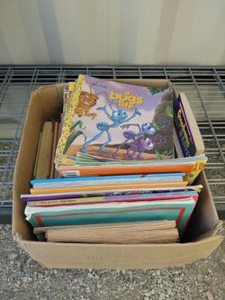 Kids reading 📚 books "free"