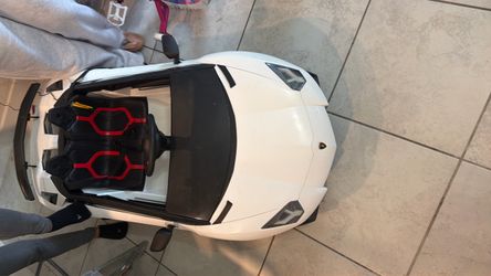 Toy car