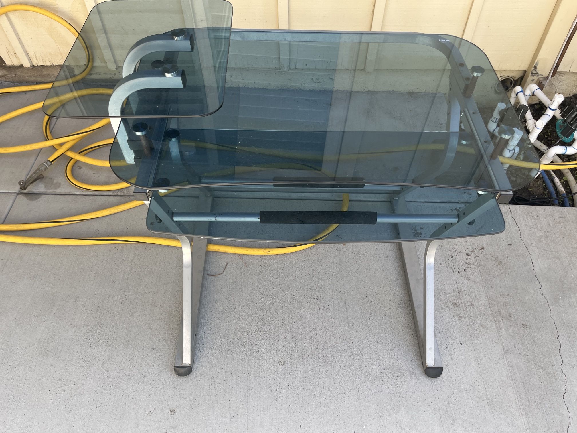 glass top computer desk with slide out keyboard shelf $50