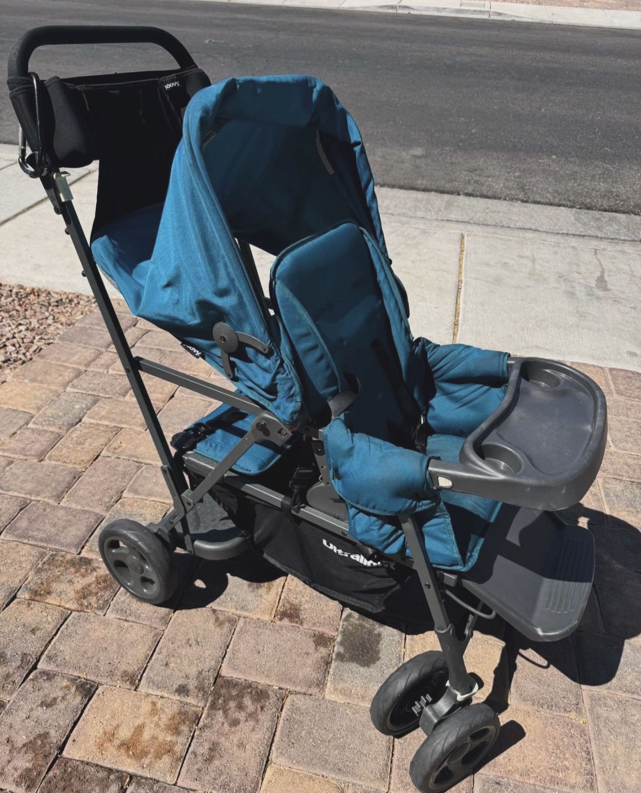 DOUBLE STROLLER