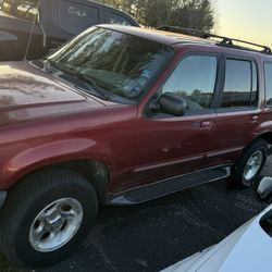 1999 Ford Explorer