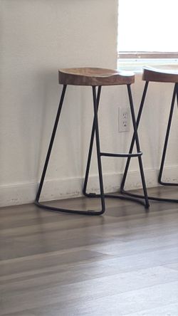 Bar stool