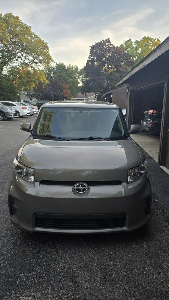 Toyota Scion 2013