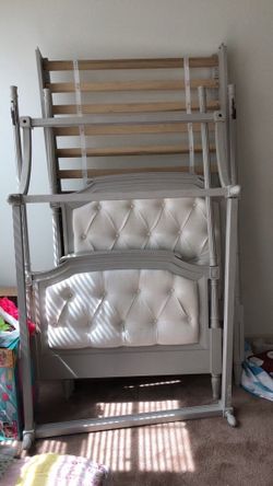 Blythe tufted canopy bed deals