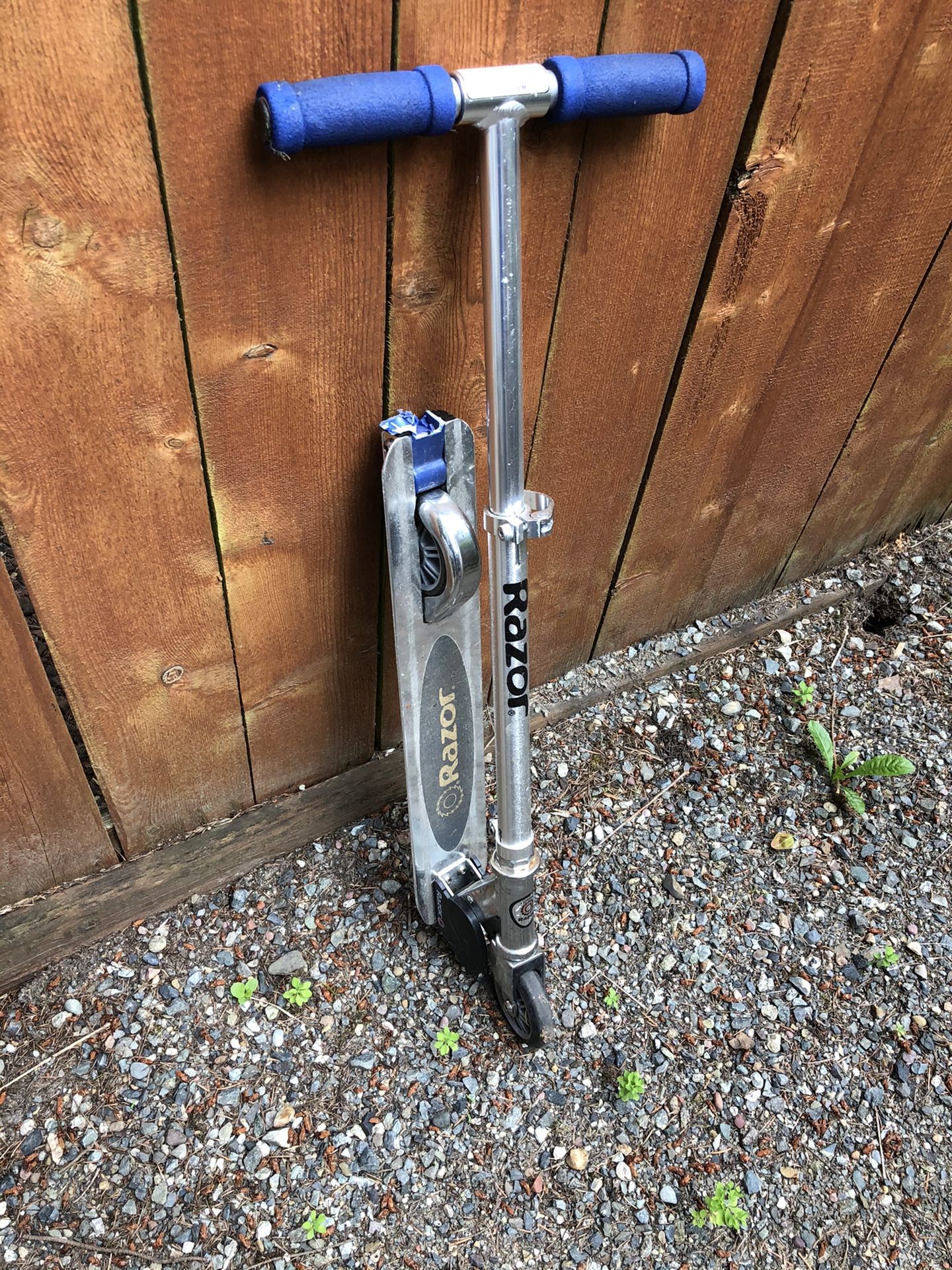 Razor scooter