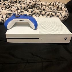 Xbox One 1TB, Controller And Games