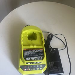 Rioby Charger 18 Volt