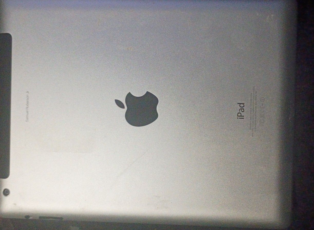 Apple Ipad Gen 4 In Great Condition