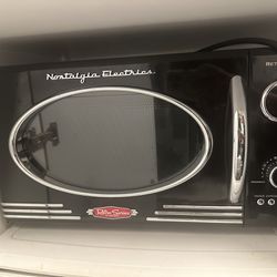 Retro Nostalgia Microwave 