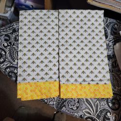 Towels Set Of 2 Bees Towels