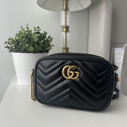 (Authentic) Gucci Marmont Camera Bag (Small)