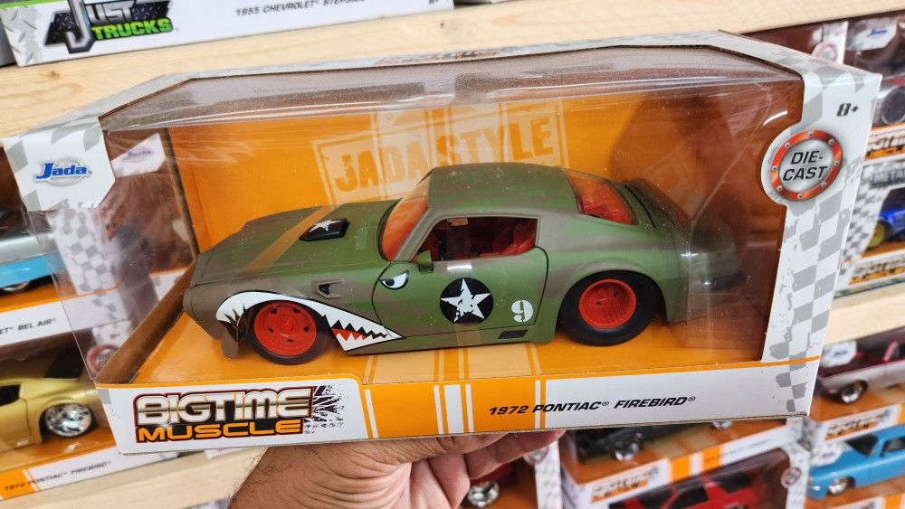 1972 Pontiac Firebird / JADA TOYS COLLECTIBLES