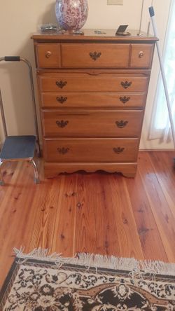 Chest of drawers