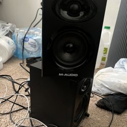 M Audio Speakers 3.5 