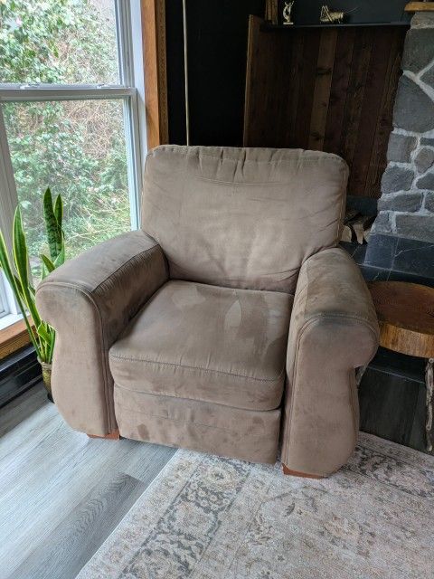 Comfortable Microfiber Recliner
