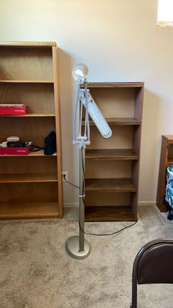 Lamp with Magnifying Glass for Seniors