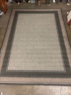 New 7’ x 10’ Border Indoor/Outdoor Area Rug