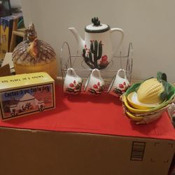 CACTUS 🌵 TEA SET, SQUIRREL COOKIE JAR BRAND NEW AND 🌽  SET