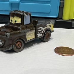 DISNEY PIXAR MATER TRUCK WITH YELLOW FLAMES - DIECAST - NEW CONDITION