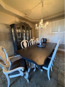 Beautiful Dining Table with 8 Chairs