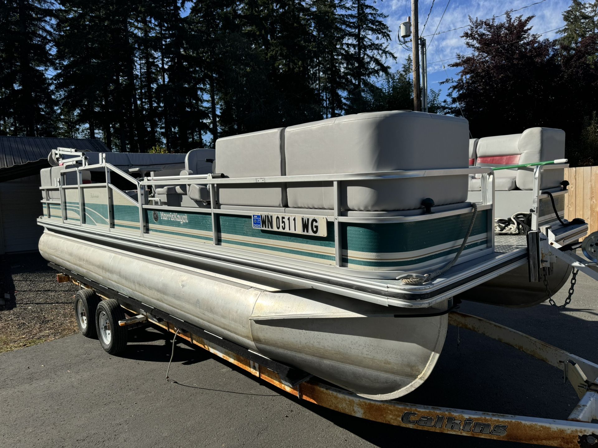 22 Foot Harris Pontoon Boat