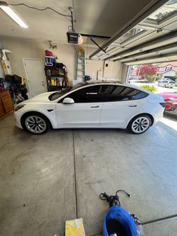 Car wraps Tesla