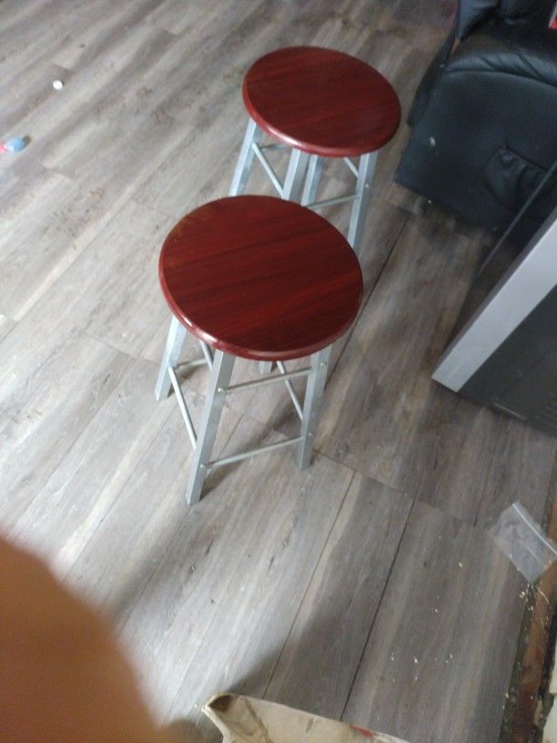 Wood Set Of Stools 