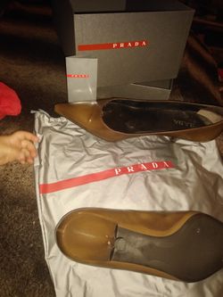Used prada Leather heels