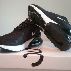 Nike Air Max 270 Size 10.5 Men,s