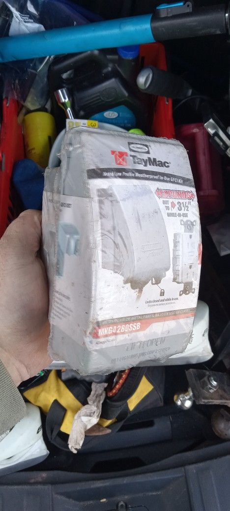 Factory Sealed Hubbard Expanding Steel Code Approved Outdoor Outlet Plug Box