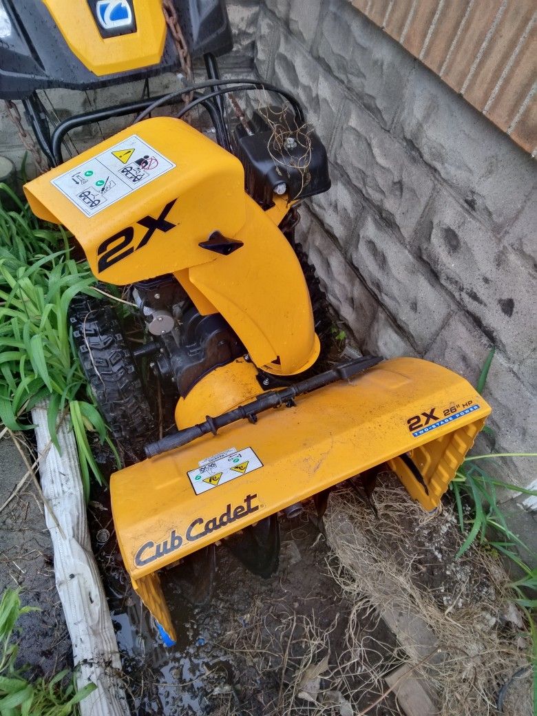 Cub Cadet Snow Blower