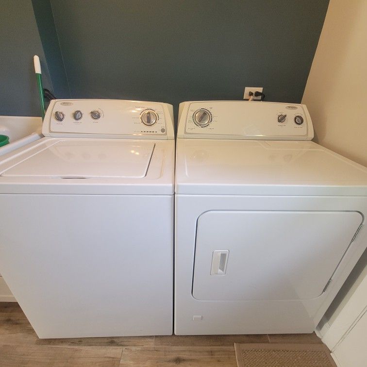 Whrilpool Washer & Dryer Gas