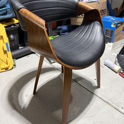 Table chairs 