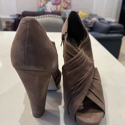 Ladies shoes