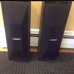 Pair Of Bose  Pro 402  Speakers