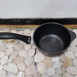 Swiss Diamond 2.2 Qt.  7"  Non-stick Saucepan 