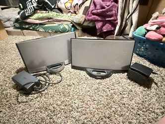 Bose SoundDock Speaker System Lot of 2