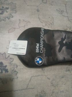 Gold head cover for golf sticks
