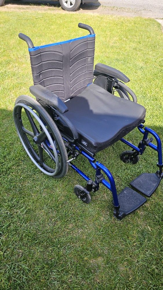 Quickie 2 Lightweight Folding Wheelchair
