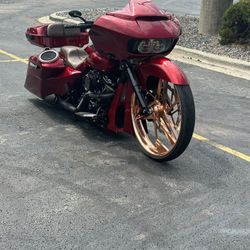 2018 Harley Road glide Special Wicket Red Color