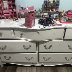 Free Dresser